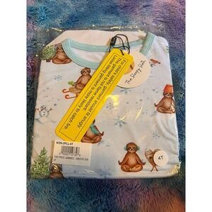 V28. The sleepy sloth winter zen 2pc pajamas 4T NIB